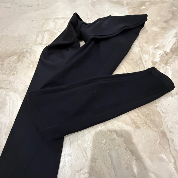Fast and Free High-Rise Thermal Legging 28” 5 Pocket Black (Size 4) - Picture 6 of 8